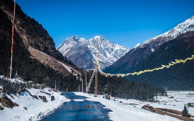 Lachung and Yumthang Valley Tour